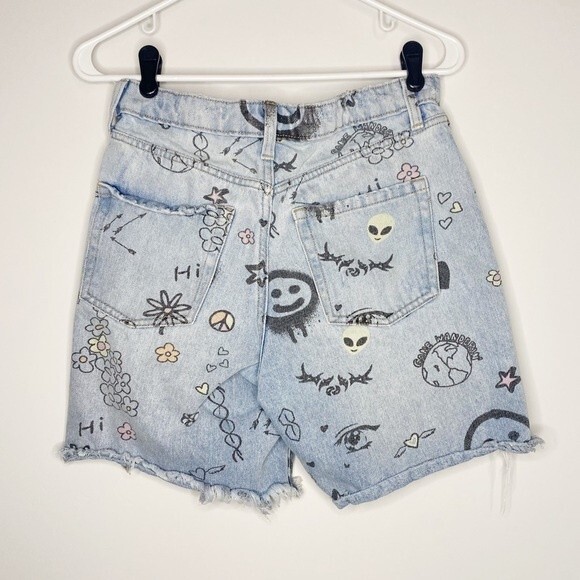 Wild Fable Graphic High Rise Distressed Denim Bermuda Shorts 100% Cotton Size 2 - Picture 6 of 12